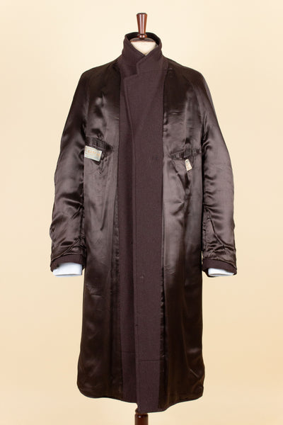 SWEDISH 1940S CHOCOLATE BROWN RAGLAN COAT BY KABOM. SIZE CA EU 54
