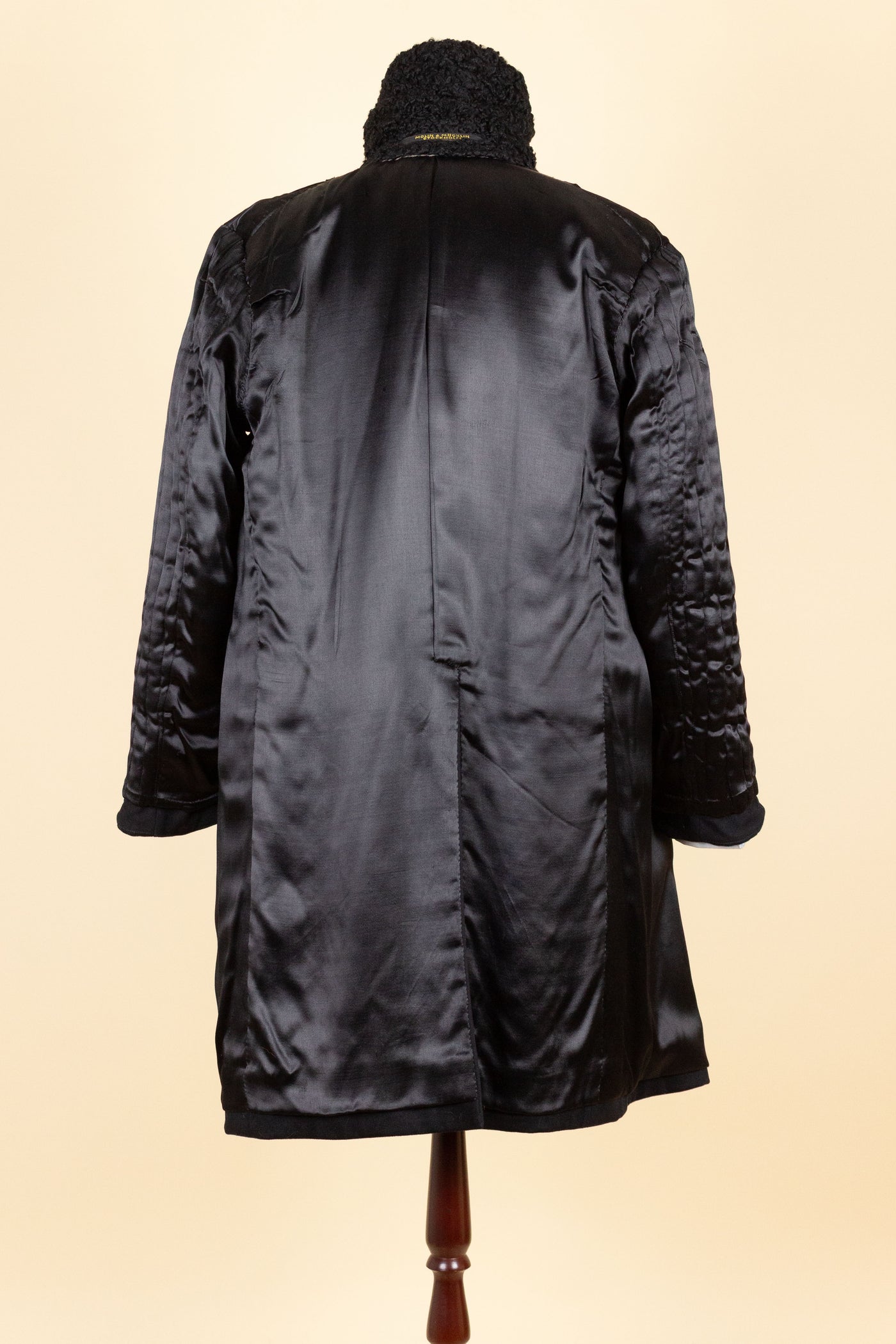 1920S/1930S BLACK DOUBLE BREASTED PERSIAN COLLAR OVERCOAT BY MOLIN & MÖCKLIN. SIZE CA EU 46