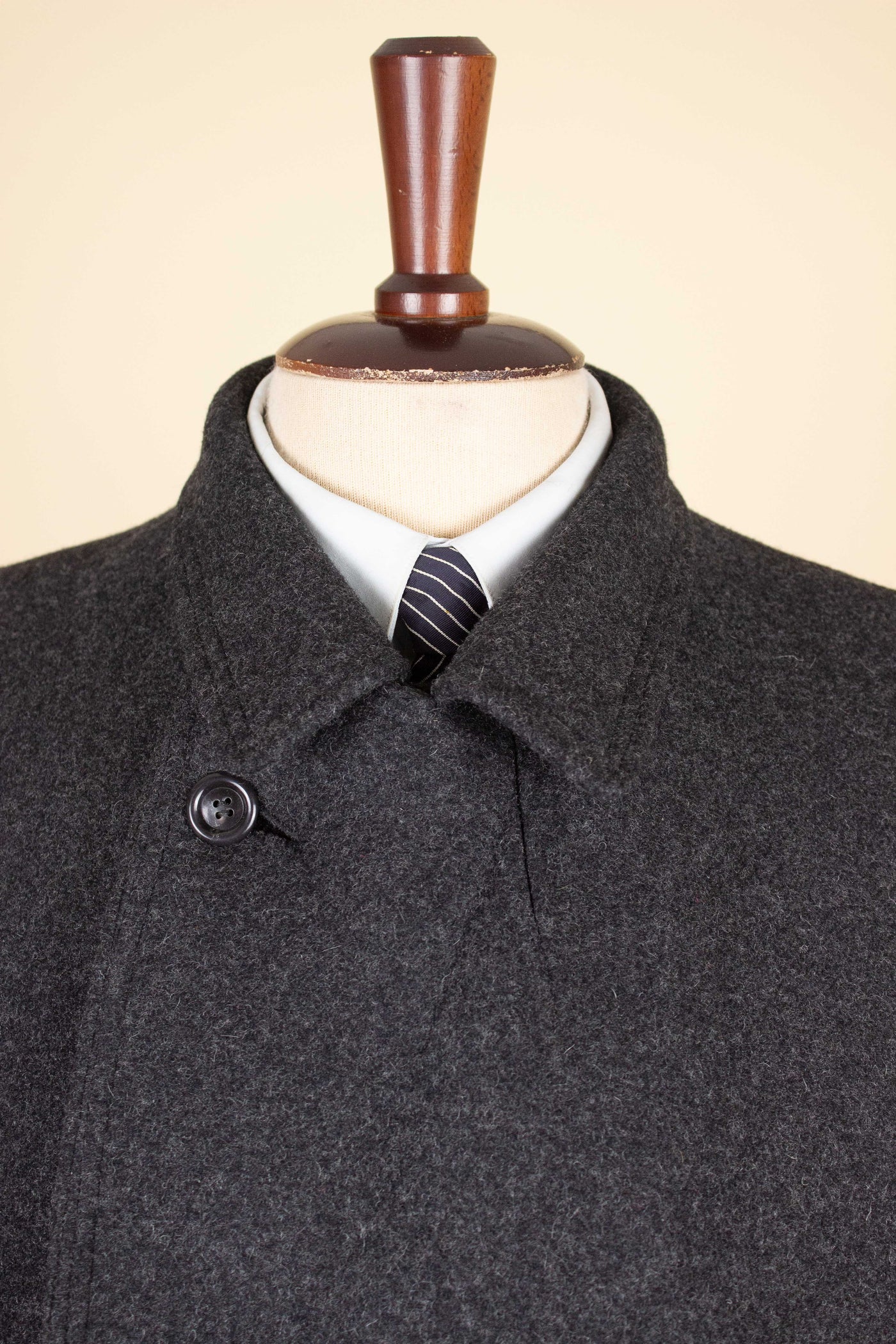 SWEDISH 1940S/1950S DARK GREY DOUBLE BREASTED OVERCOAT BY CARL AXEL. SIZE CA EU 44-46