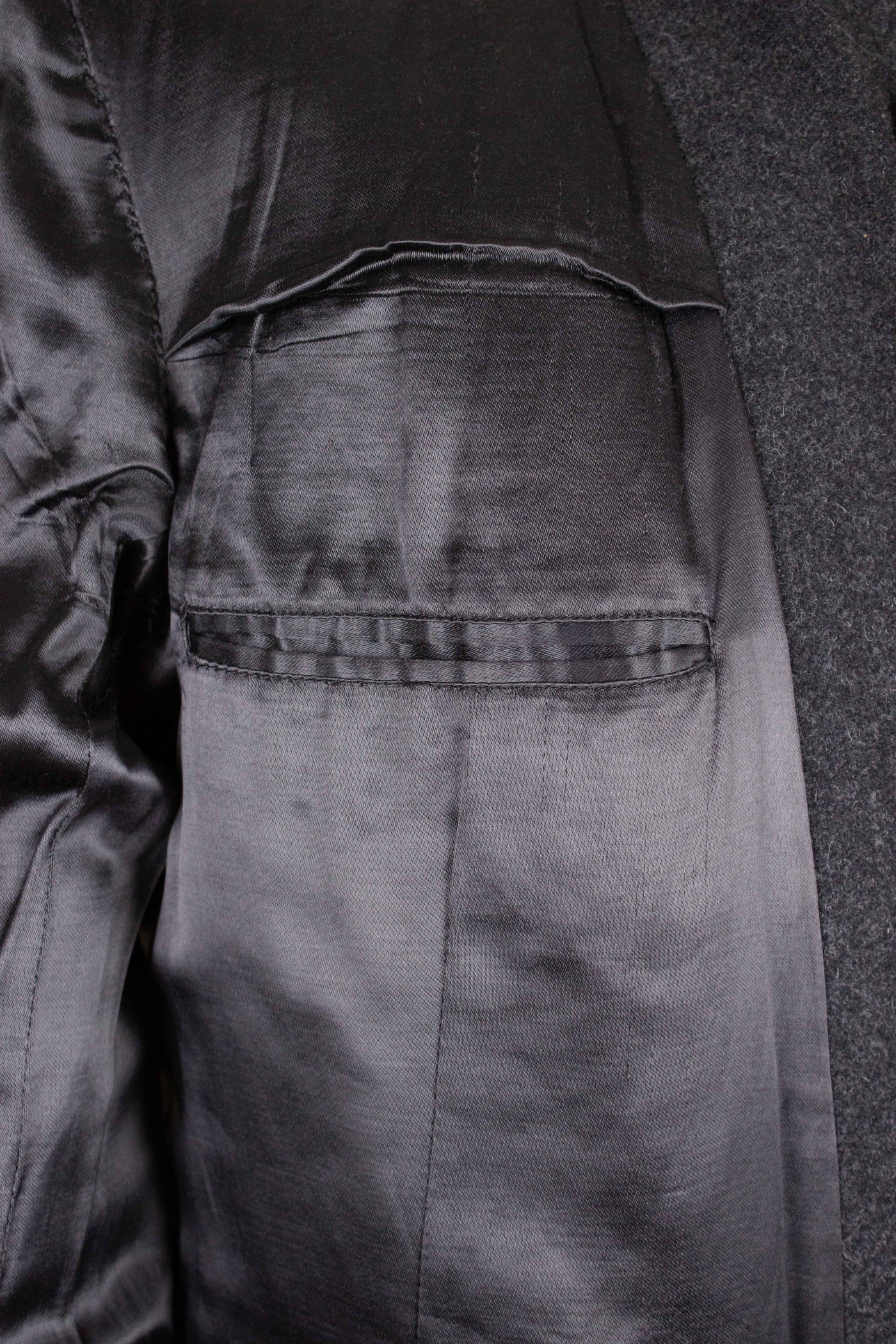 SWEDISH 1940S/1950S DARK GREY DOUBLE BREASTED OVERCOAT BY CARL AXEL. SIZE CA EU 44-46