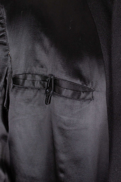 SWEDISH 1940S/1950S BLACK SINGLE BREASTED OVERCOAT. SIZE CA EU 46-48