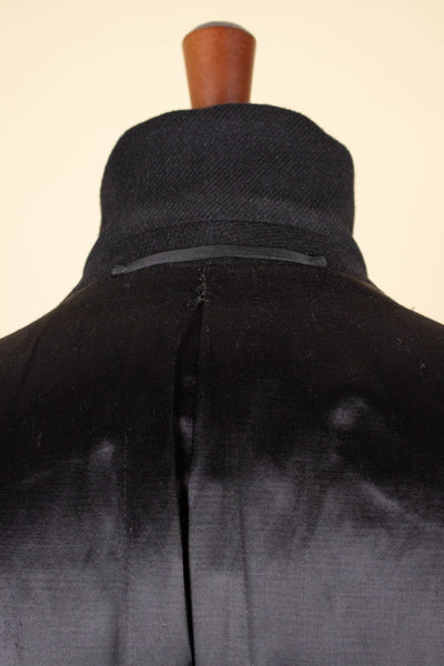 SWEDISH 1940S/1950S BLACK SINGLE BREASTED OVERCOAT. SIZE CA EU 46-48