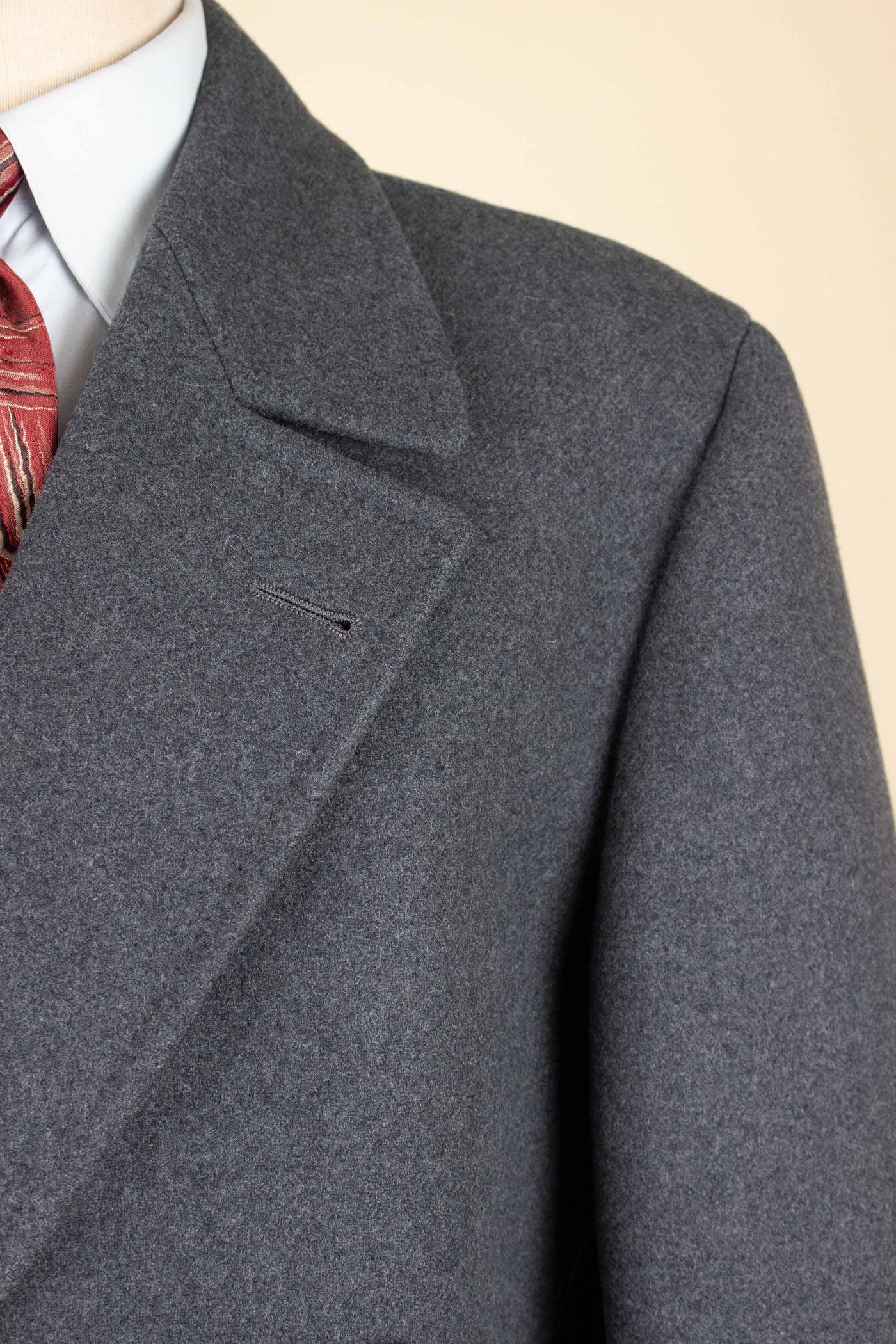 SWEDISH 1950S GREY DOUBLE BREASTED OVERCOAT BY TIGER. SIZE CA EU 46-48