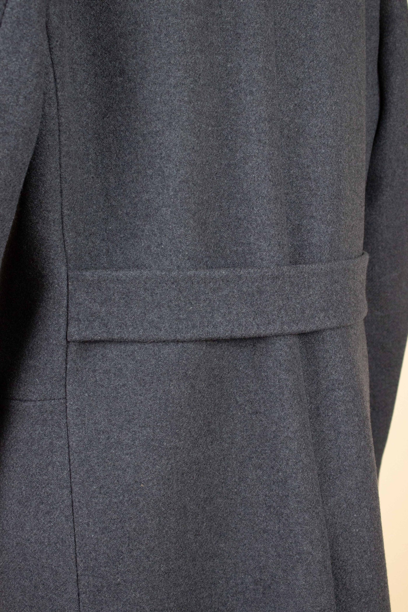 SWEDISH 1950S GREY DOUBLE BREASTED OVERCOAT BY TIGER. SIZE CA EU 46-48