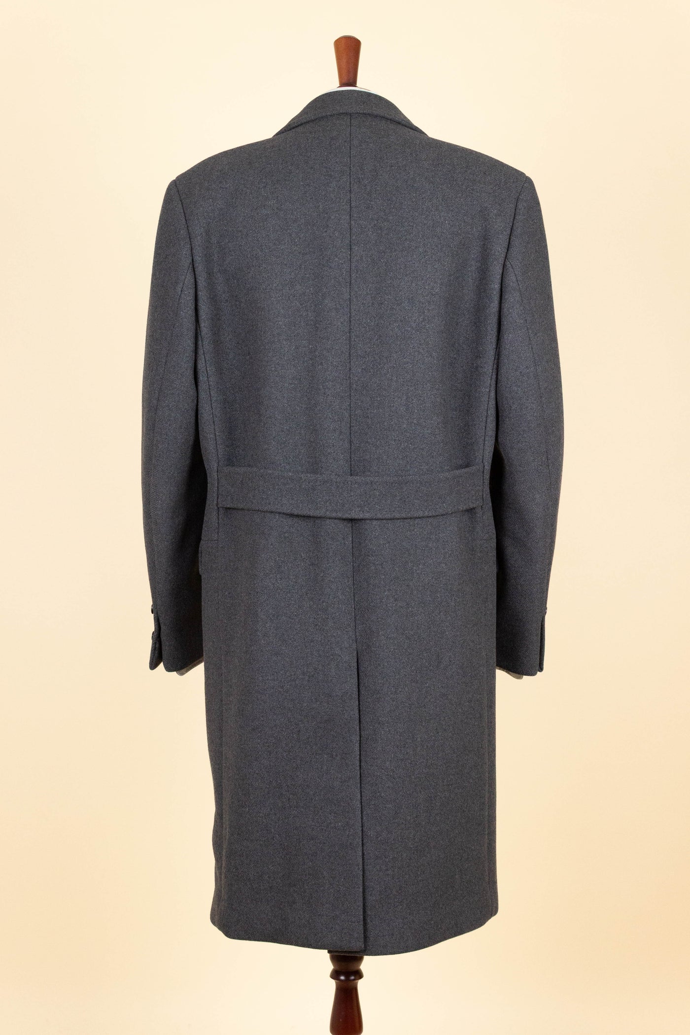 SWEDISH 1950S GREY DOUBLE BREASTED OVERCOAT BY TIGER. SIZE CA EU 46-48