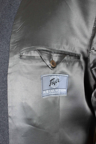 SWEDISH 1950S GREY DOUBLE BREASTED OVERCOAT BY TIGER. SIZE CA EU 46-48