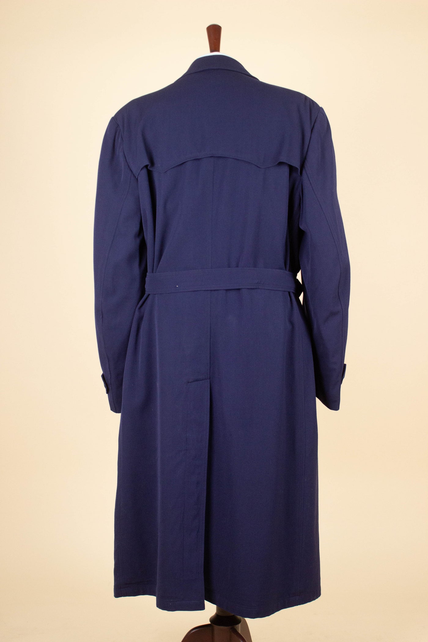 SWEDISH 1940S BLUE TRENCH COAT BY KLIMAX. SIZE CA EU 54