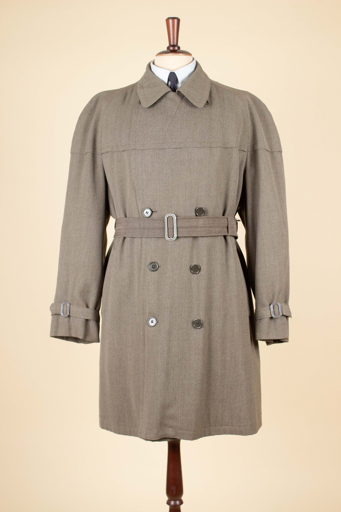 SWEDISH 1930S/1940S LIGHT BROWN TRENCH COAT BY WESTERBERGS. SIZE CA EU 56 SHORT