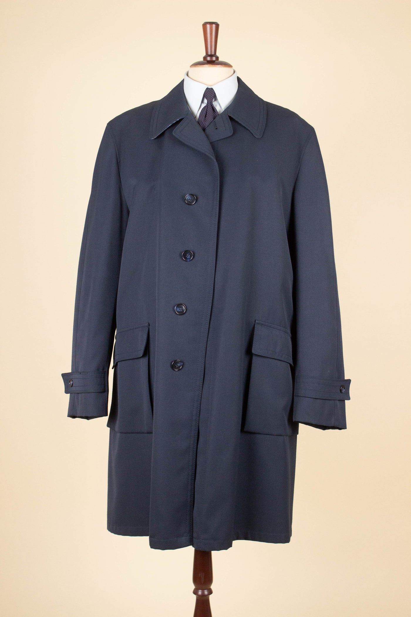 SWEDISH 1960S BLUE SINGLE BREASTED LIGHT WEIGHT COAT BY DRESS BOCAJ. SIZE CA EU 52