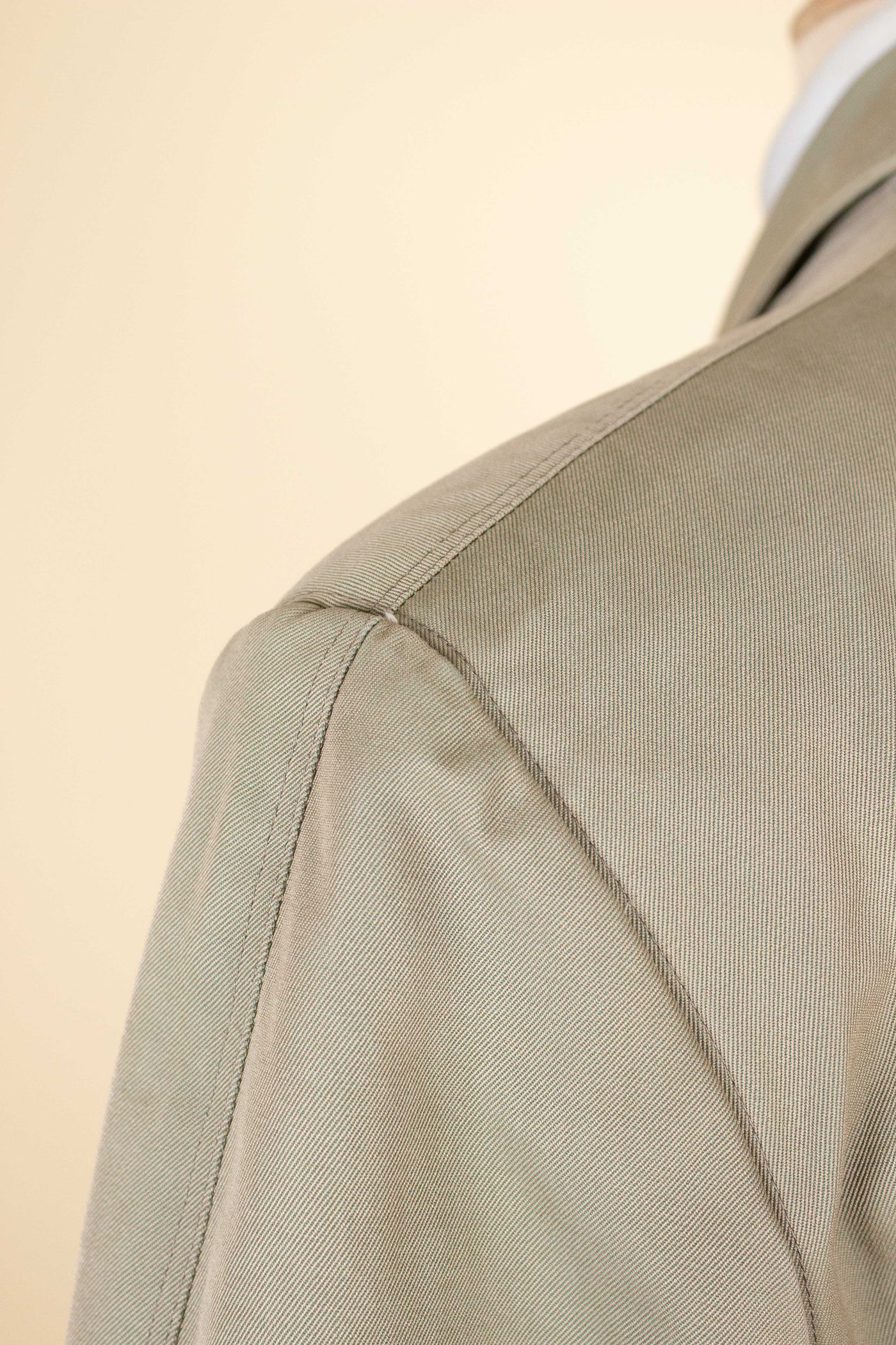 SWEDISH 1950S/1960S GREY-GREEN SINGLE BREASTED LIGHTWEIGHT COAT BY TIGER. SIZE CA EU 46