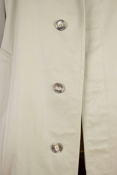 SWEDISH 1950S GREEN-BEIGE SINGLE BREASTED LIGHTWEIGHT RAGLAN OVERCOAT BY MELKA. SIZE CA EU 50