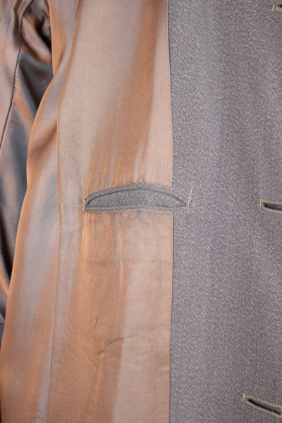 BRITISH 1940S/1950S BROWN-GREY LIGHTWEIGHT RAGLAN COAT. SIZE CA EU 50
