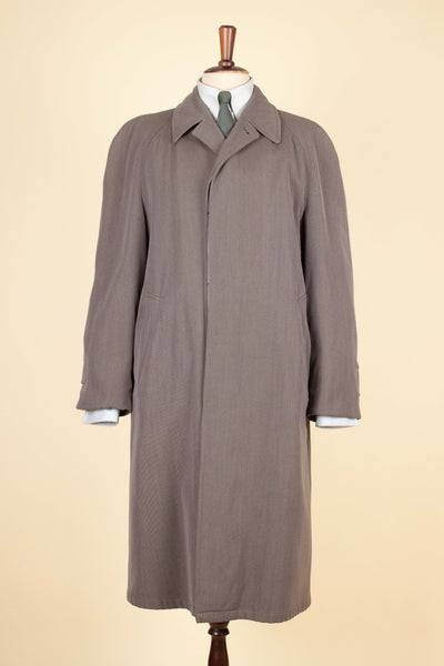 SWEDISH 1930S BROWN-GREY LIGHTWEIGHT SINGLE BREASTED RAGLAN COAT BY RÖDA PANTERN. SIZE CA EU 50