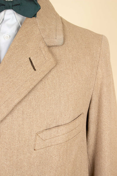 SWEDISH 1910S/1920S LIGHT BROWN LIGHTWEIGHT SINGLE BREASTED OVERCOAT. SIZE CA EU 48