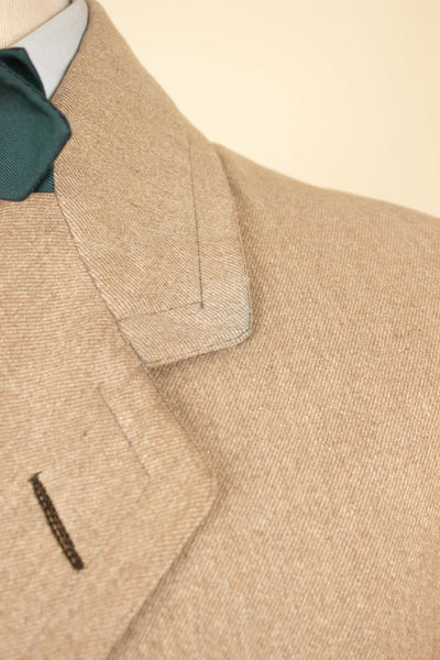 SWEDISH 1910S/1920S LIGHT BROWN LIGHTWEIGHT SINGLE BREASTED OVERCOAT. SIZE CA EU 48