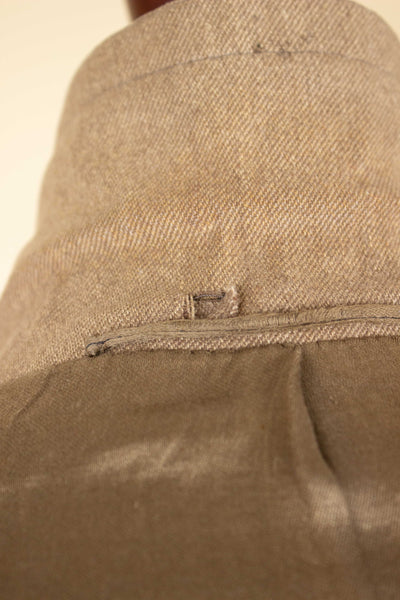 SWEDISH 1910S/1920S LIGHT BROWN LIGHTWEIGHT SINGLE BREASTED OVERCOAT. SIZE CA EU 48