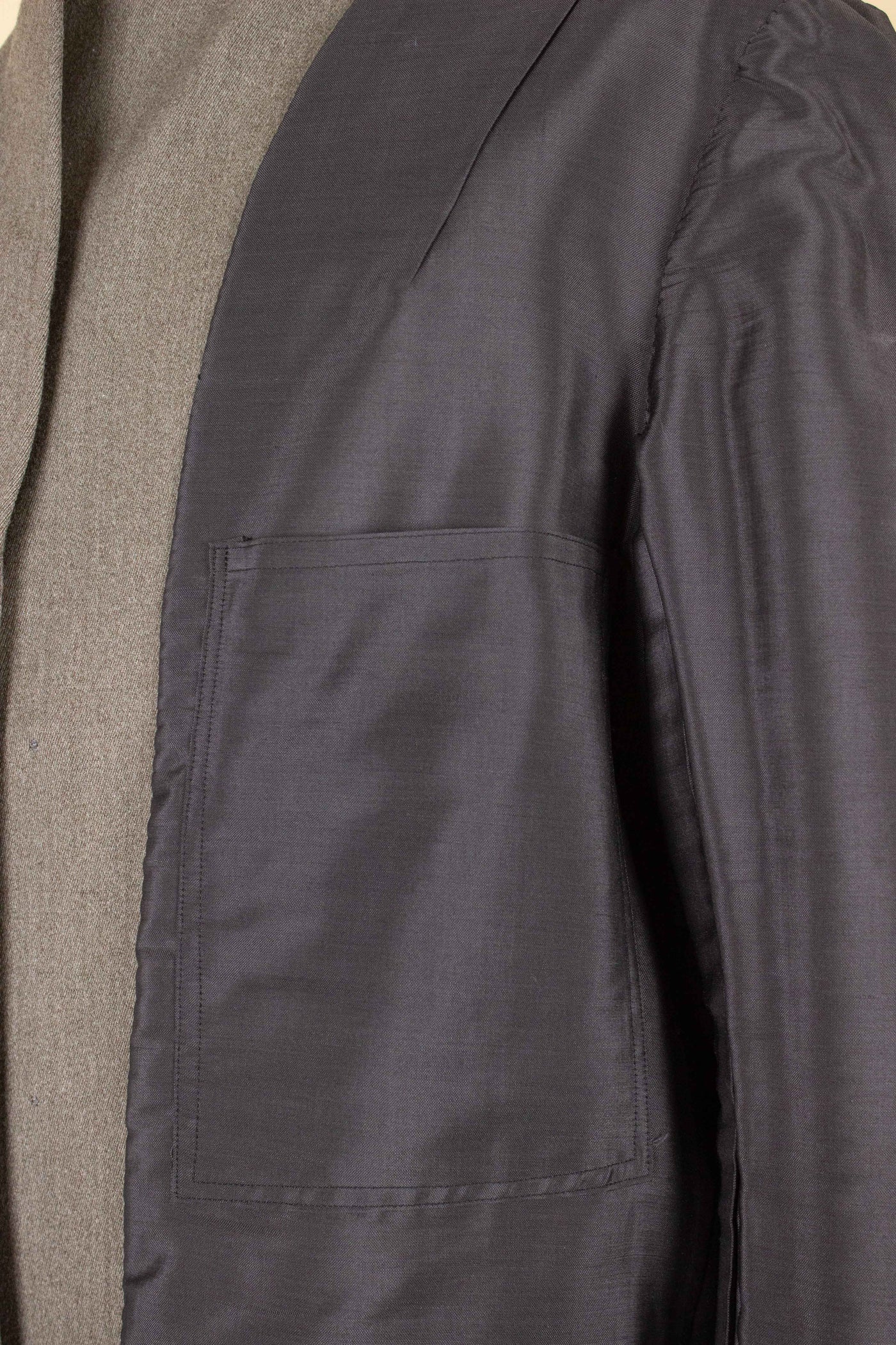 SWEDISH 1920S LIGHT BROWN SINGLE BREASTED BESP0KE OVERCOAT WITH CONCEALED BUTTON FRONT. SIZE CA EU 46