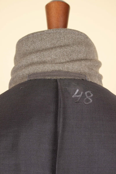 SWEDISH 1920S LIGHT BROWN SINGLE BREASTED BESP0KE OVERCOAT WITH CONCEALED BUTTON FRONT. SIZE CA EU 46