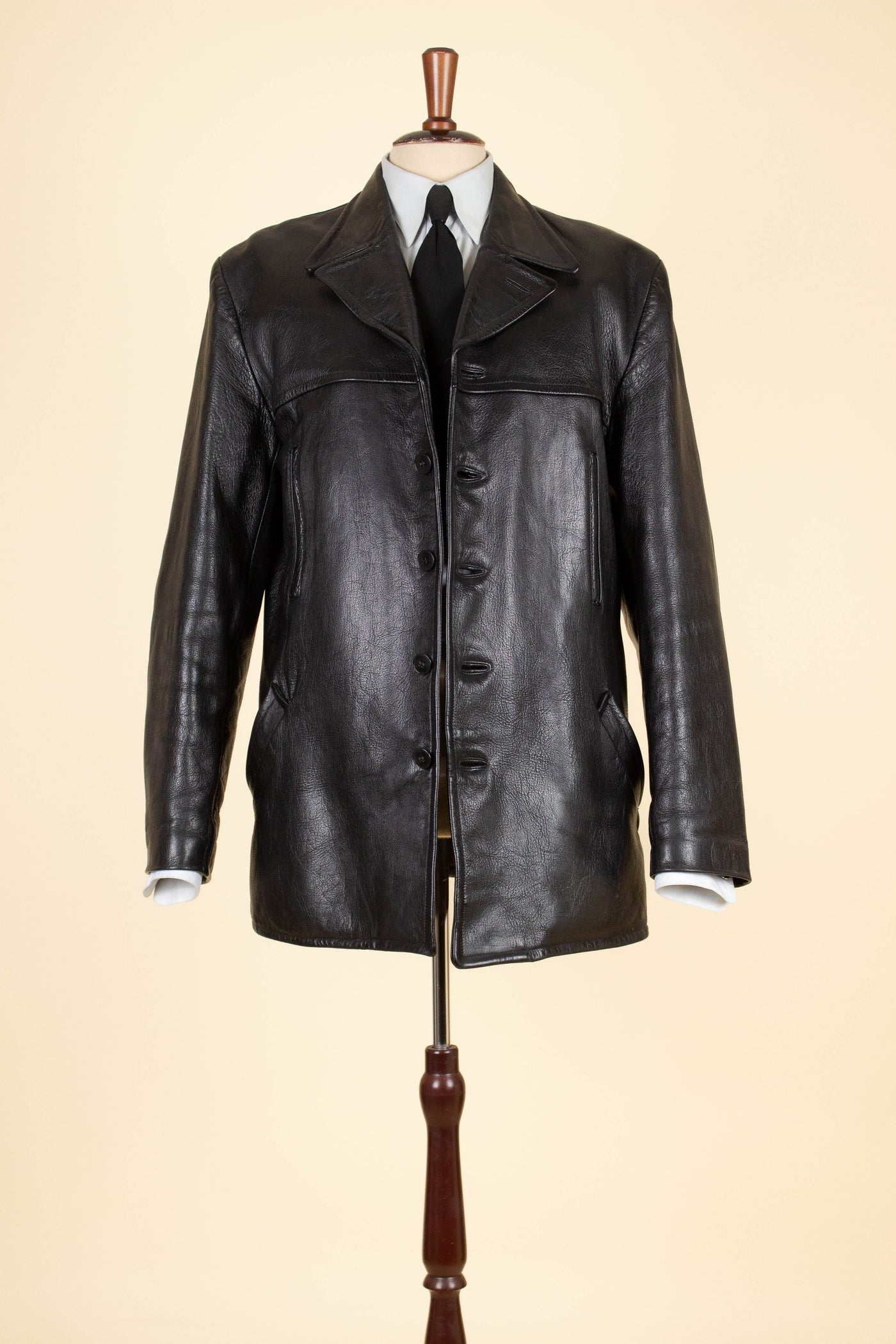SWEDISH 1950S BLACK GOATSKIN SINGLE BREASTED JACKET BY CALLES SKINNKLÄDER. SIZE CA EU 52-54