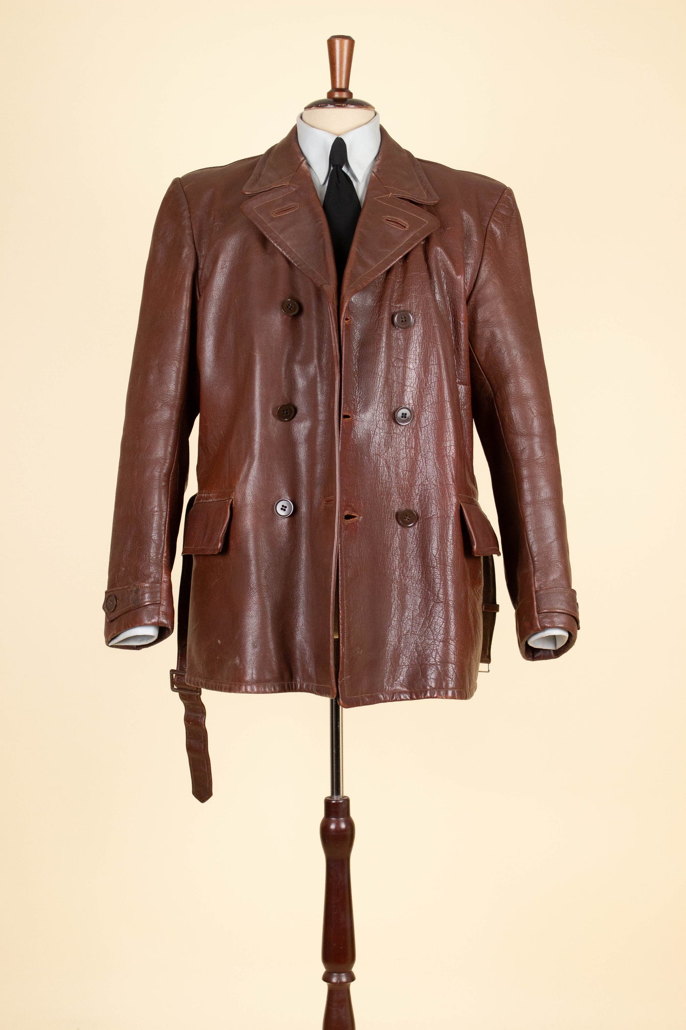 SWEDISH 1930S/1940S BROWN DOUBLE BREASTED GOATSKIN JACKET BY LEANDER LARSSON & CO. SIZE CA EU 52