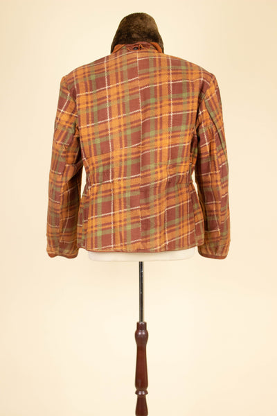 SWEDISH 1940S/1950S BROWN GOATSKIN JACKET WITH DETACHABLE FUR COLLAR. SIZE CA EU 54