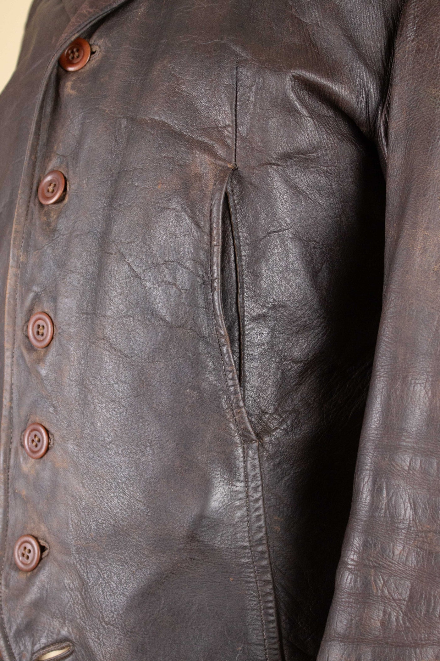 SWEDISH 1930S BROWN GOATSKIN SINGLE BREASTED JACKET. SIZE CA EU 44