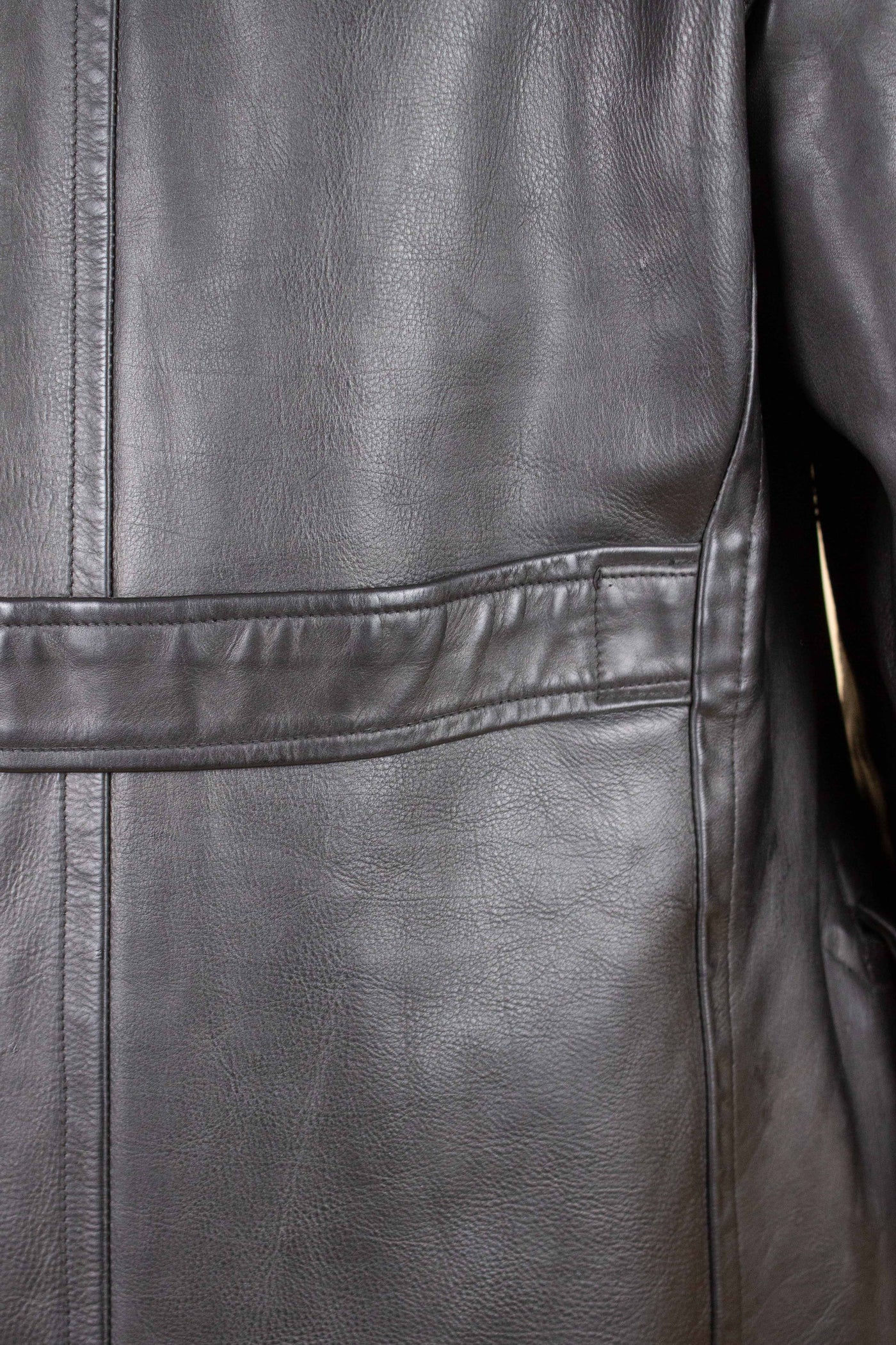 SWEDISH 1940S/1950S BLACK DOUBLE BREASTED GOATSKIN JACKET WITH FUR COLLAR. SIZE CA EU 46 LONG