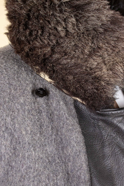 SWEDISH 1940S/1950S BLACK DOUBLE BREASTED GOATSKIN JACKET WITH FUR COLLAR. SIZE CA EU 46 LONG