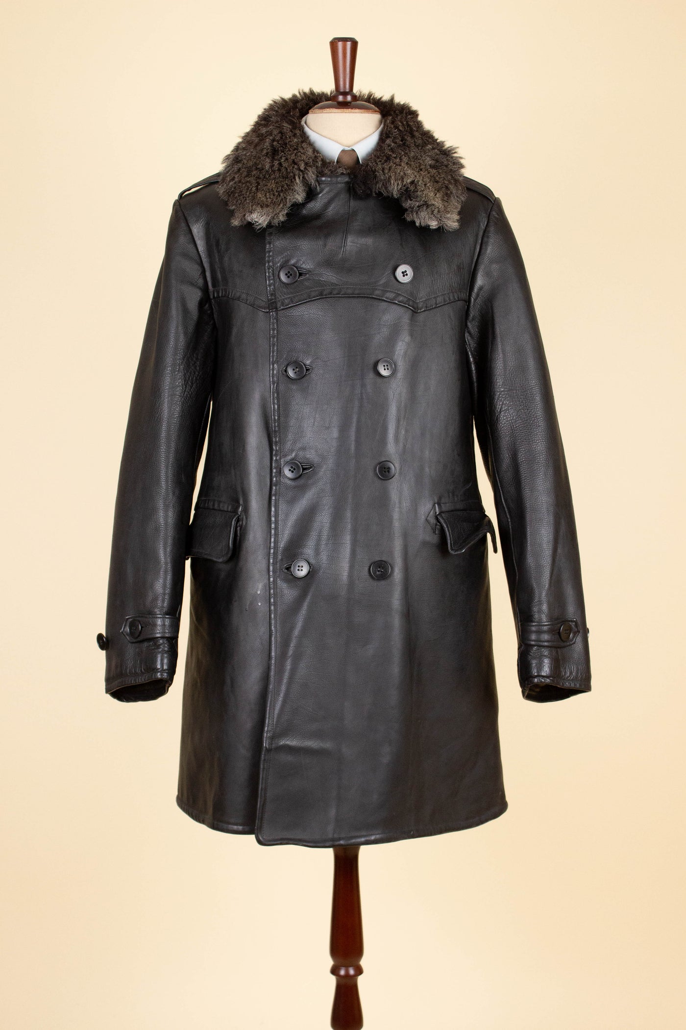 SWEDISH 1940S/1950S BLACK DOUBLE BREASTED GOATSKIN JACKET WITH FUR COLLAR. SIZE CA EU 46 LONG