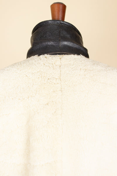 SWEDISH 1950S/1960S BLACK GOATSKIN JACKET WITH WHITE SHEARLING LINING. SIZE CA EU 50