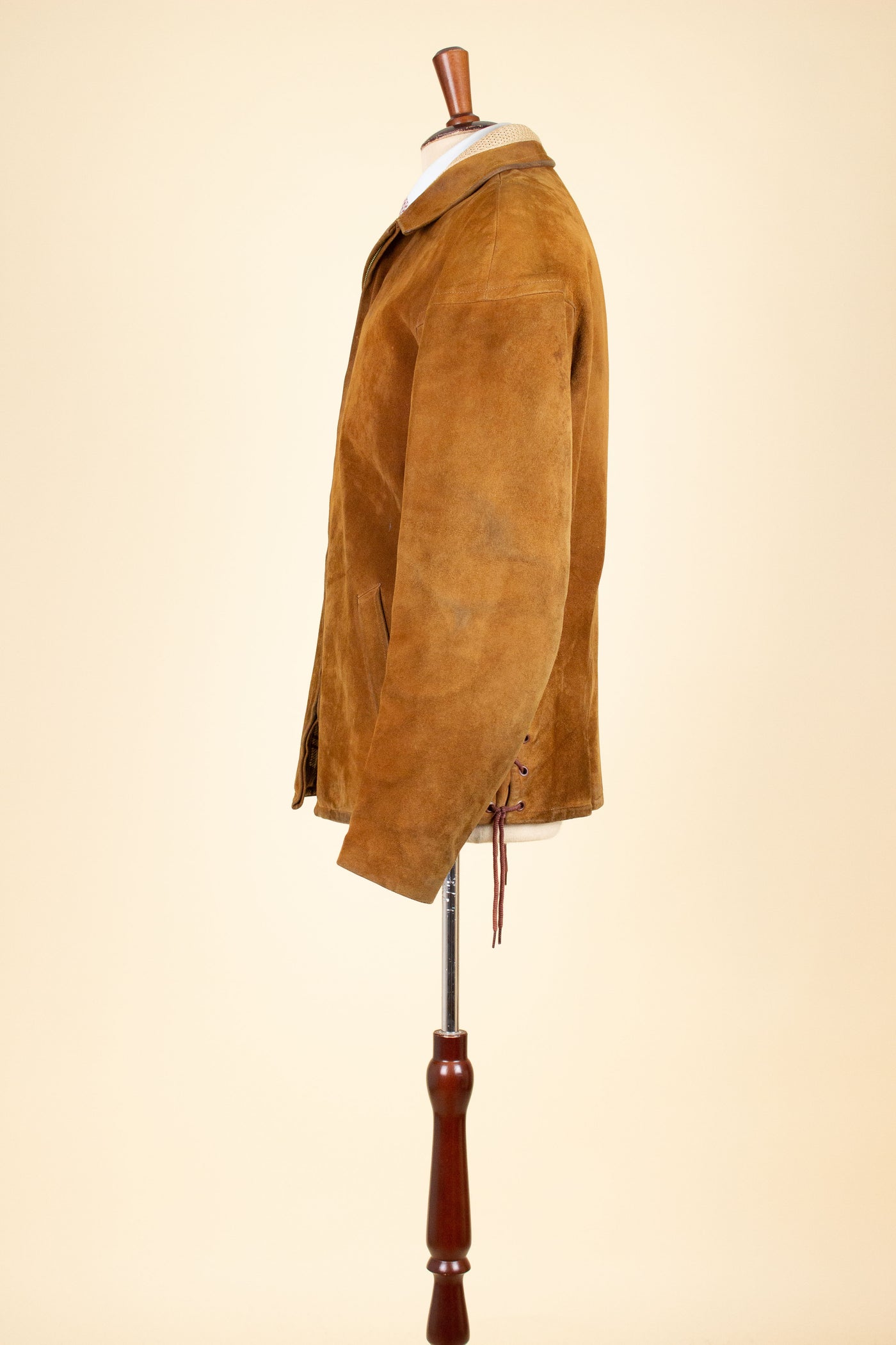 SWEDISH 1950S LIGHT BROWN GOATSKIN SUEDE JACKET. SIZE CA EU 48