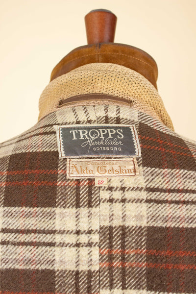 SWEDISH 1950S LIGHT BROWN GOATSKIN SUEDE JACKET. SIZE CA EU 48