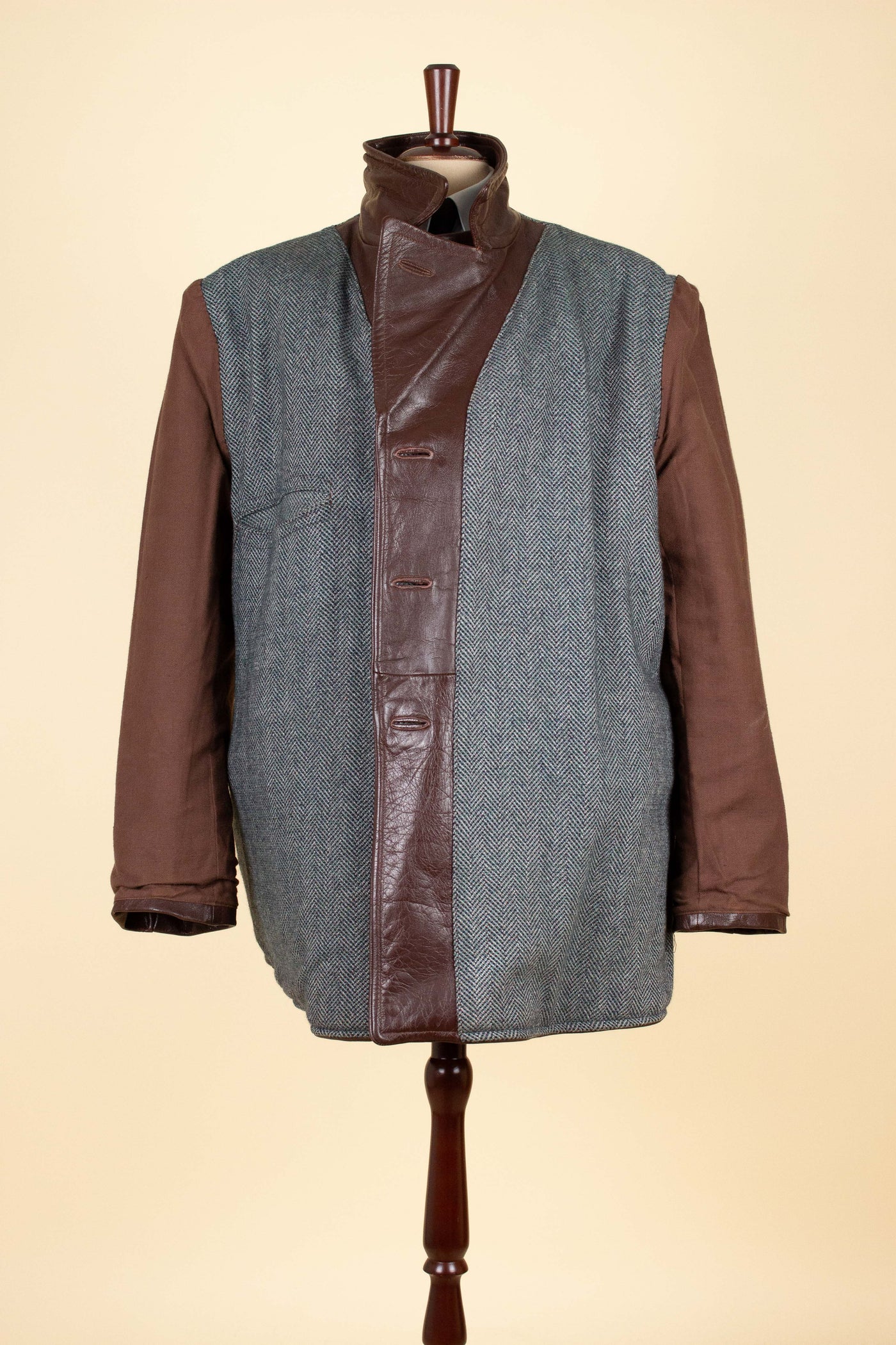 SWEDISH 1940S BROWN DOUBLE BREASTED BELTED GOATSKIN JACKET. SIZE CA EU 56