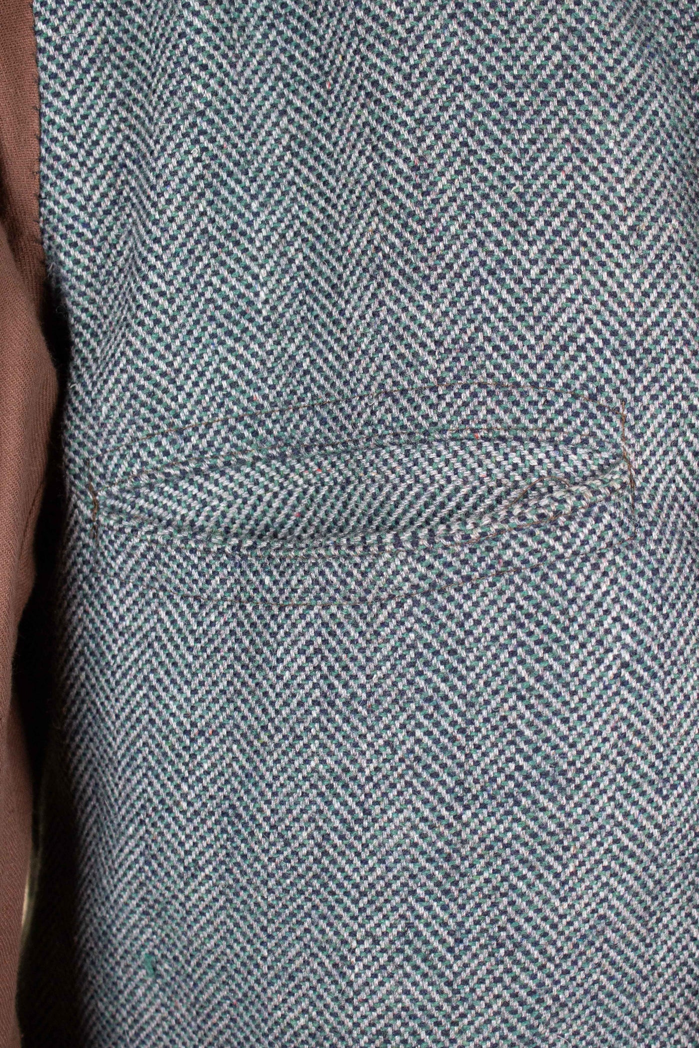 SWEDISH 1940S BROWN DOUBLE BREASTED BELTED GOATSKIN JACKET. SIZE CA EU 56