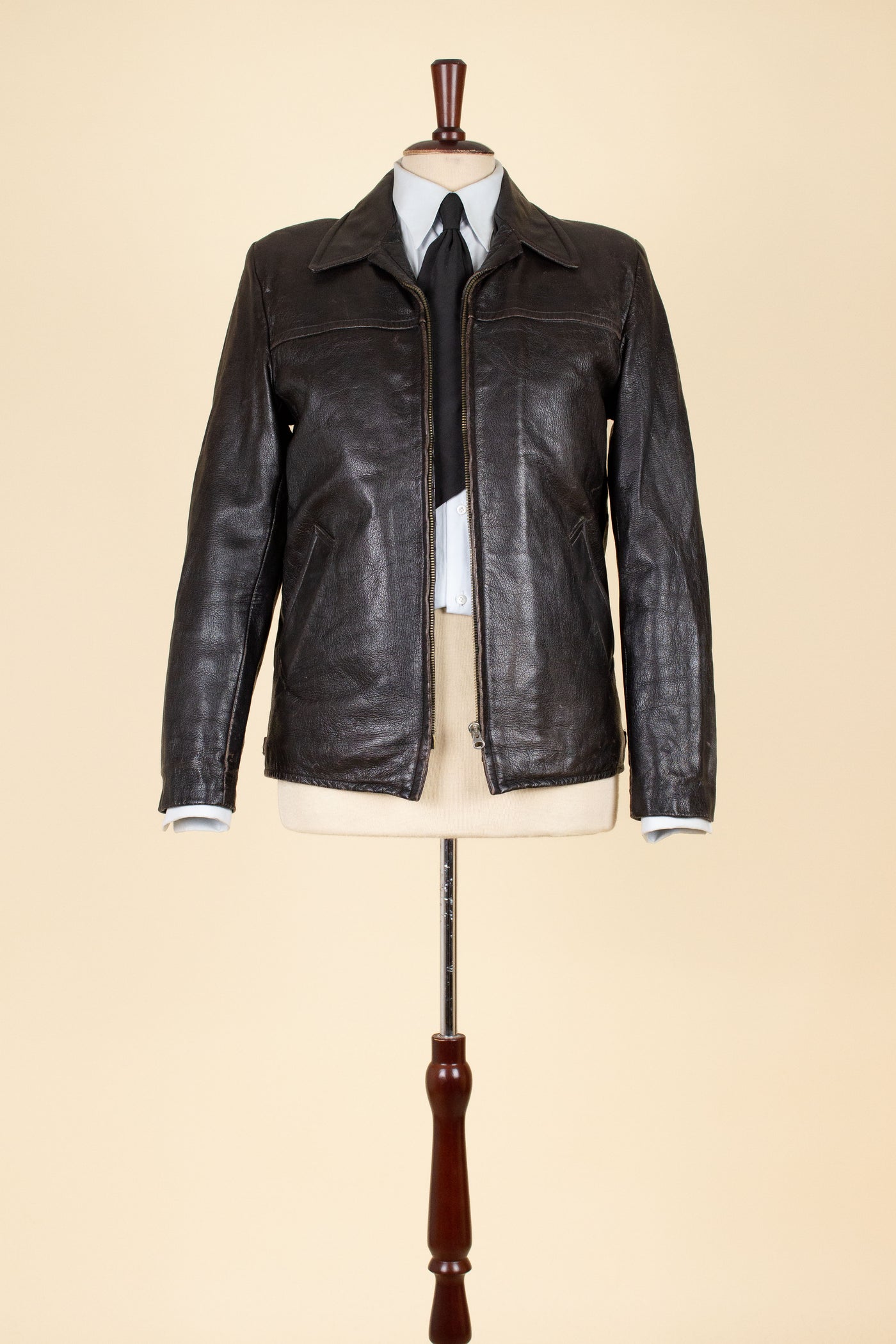 SWEDISH 1950S DARK BROWN GOATSKIN JACKET. SIZE CA EU 46