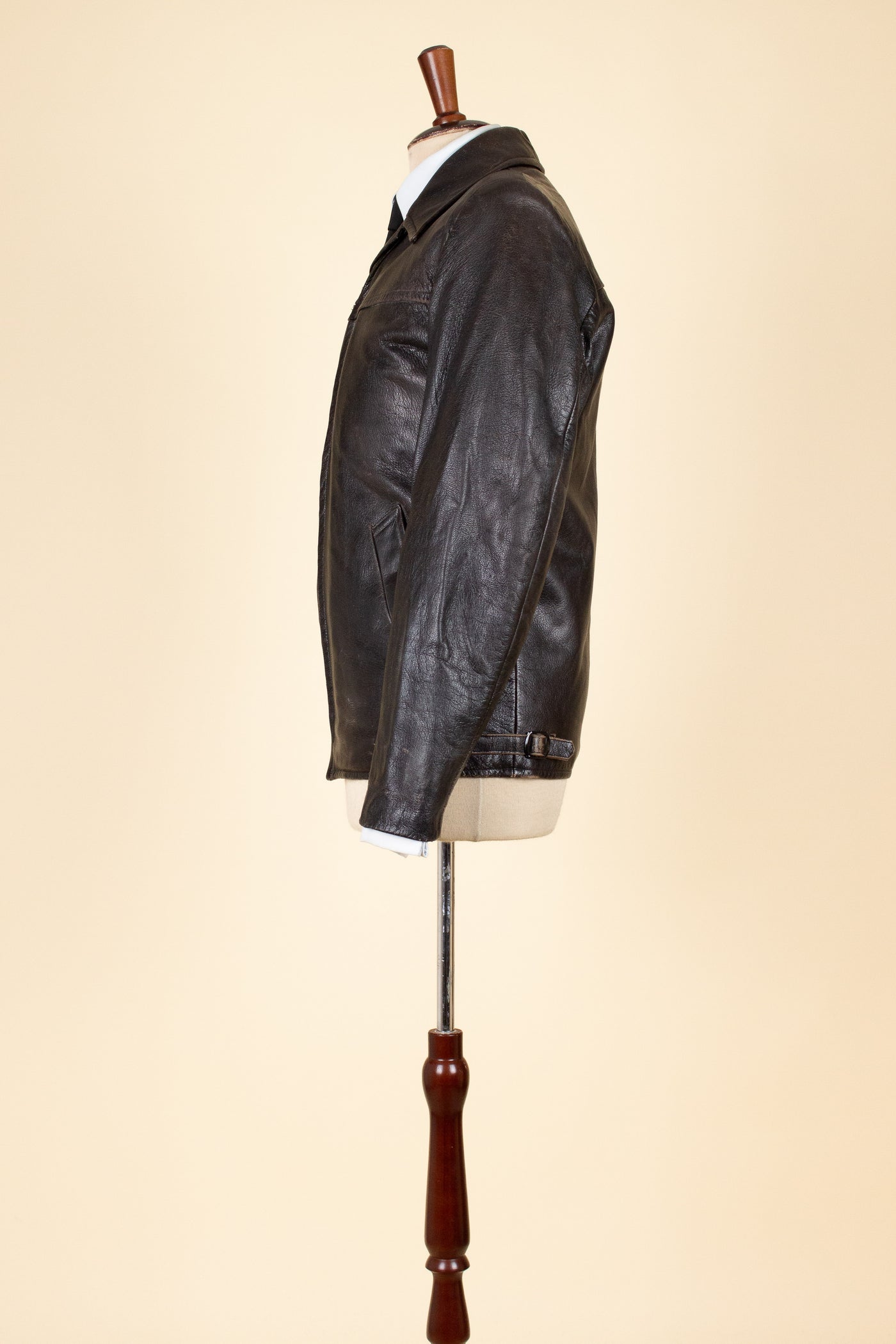 SWEDISH 1950S DARK BROWN GOATSKIN JACKET. SIZE CA EU 46