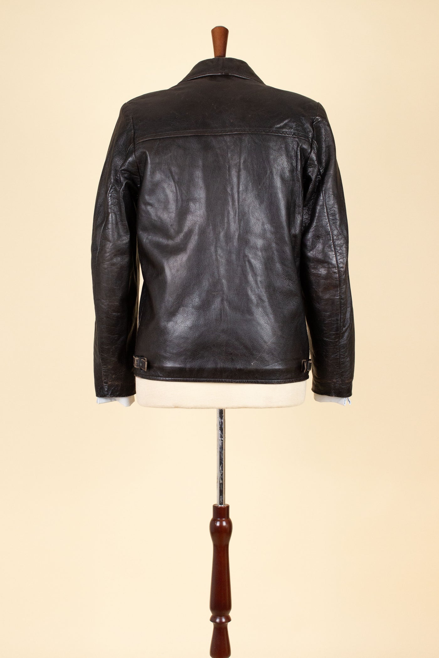 SWEDISH 1950S DARK BROWN GOATSKIN JACKET. SIZE CA EU 46