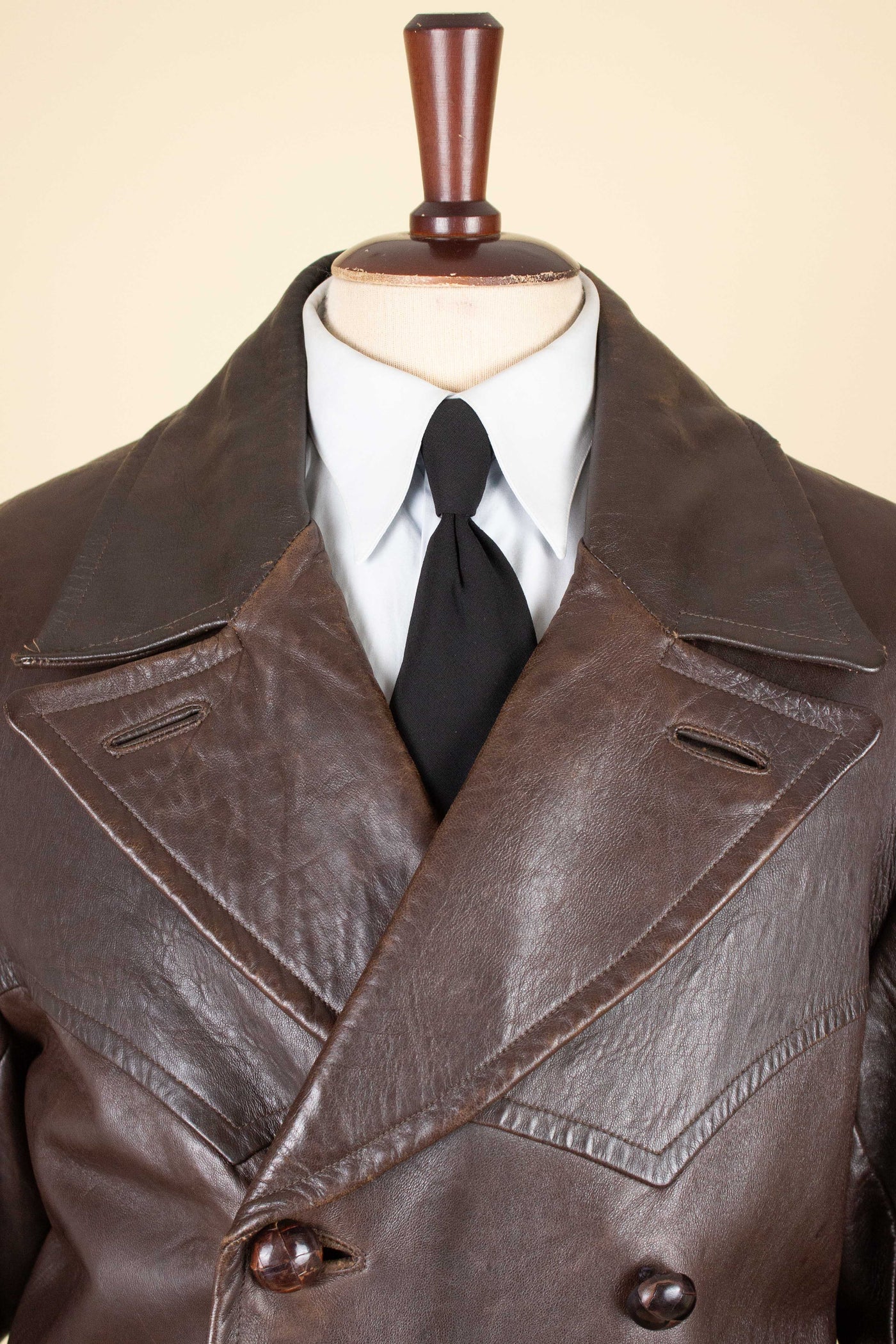 SWEDISH 1930S BROWN DOUBLE BREASTED NAPPA GOATSKIN JACKET. SIZE CA EU 48