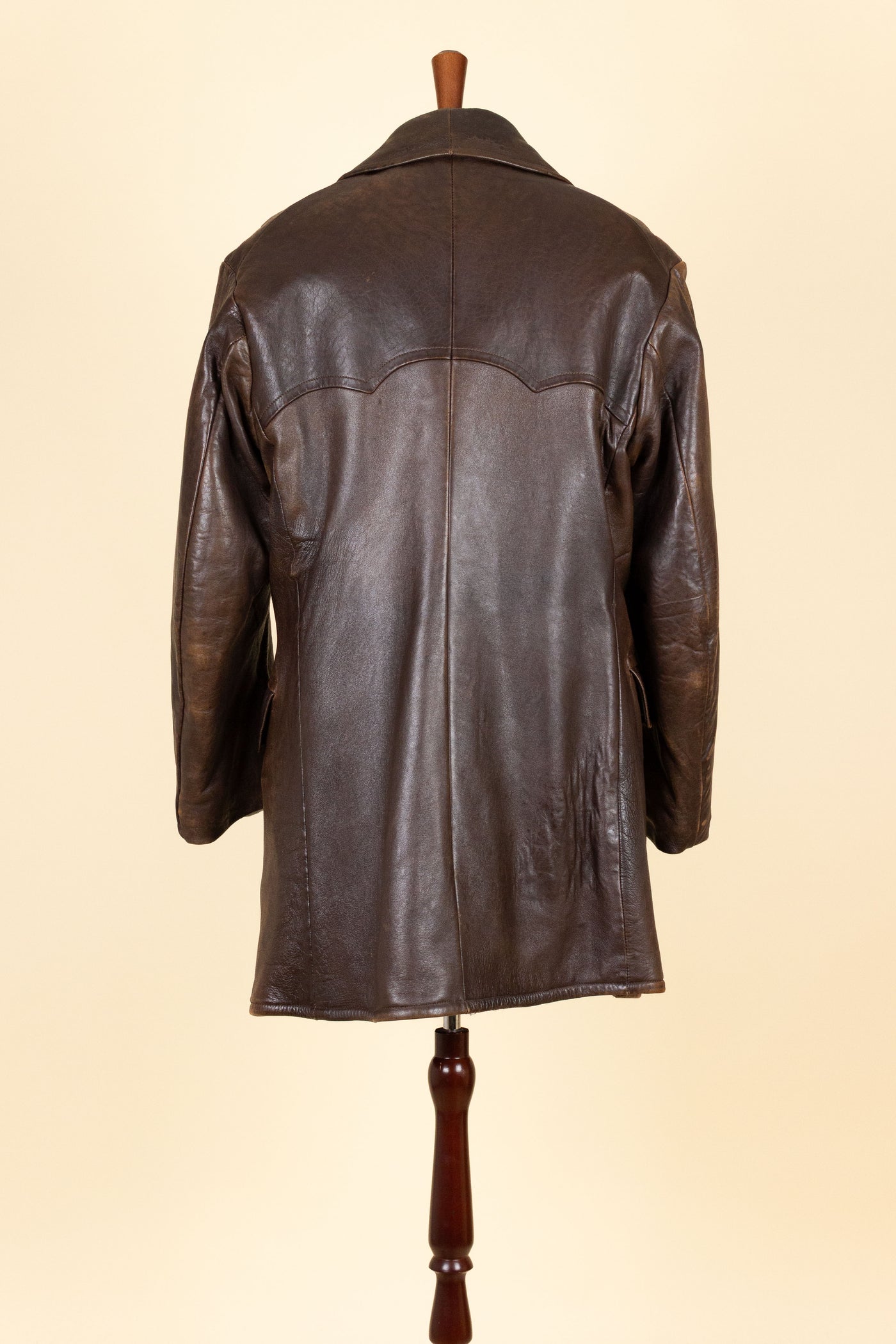 SWEDISH 1930S BROWN DOUBLE BREASTED NAPPA GOATSKIN JACKET. SIZE CA EU 48