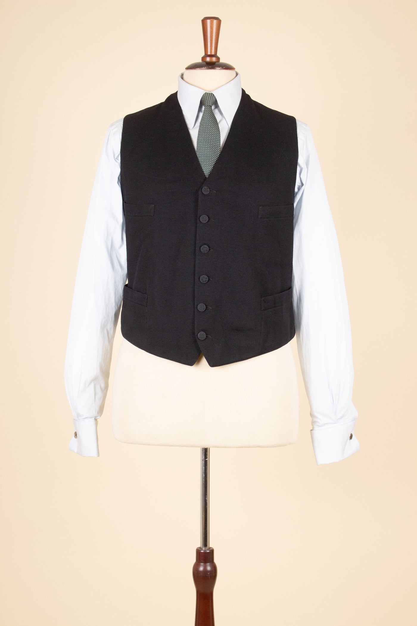 SWEDISH 1900S/1910S BLACK WAISTCOAT WITH COVERED BUTTONS. SIZE EU 50-52