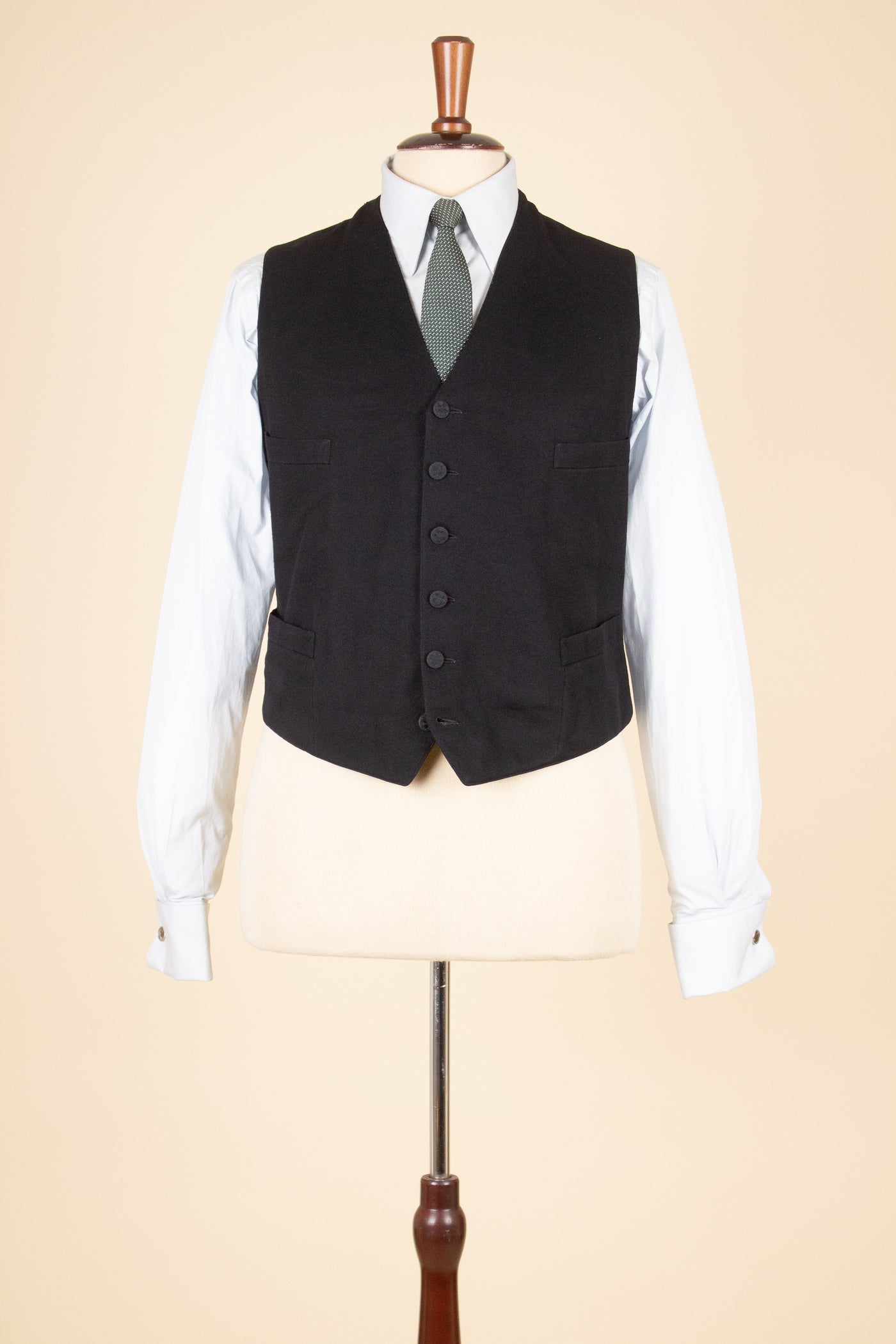 SWEDISH 1900S/1910S BLACK WAISTCOAT WITH COVERED BUTTONS. SIZE EU 50-52