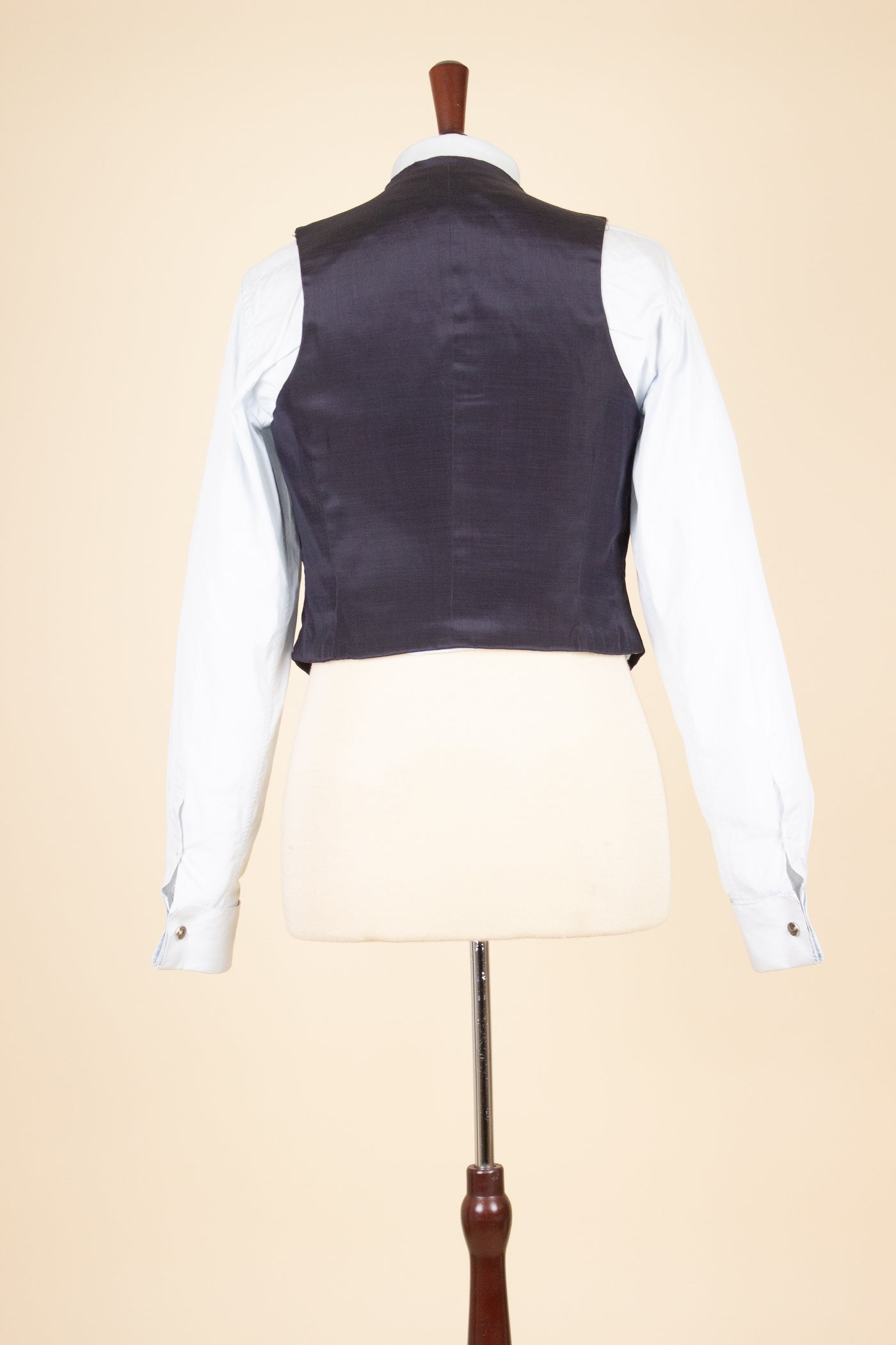 SWEDISH 1940S/1950S DARK BLUE SINGLE BREASTED WAISTCOAT. SIZE CA EU 44-46