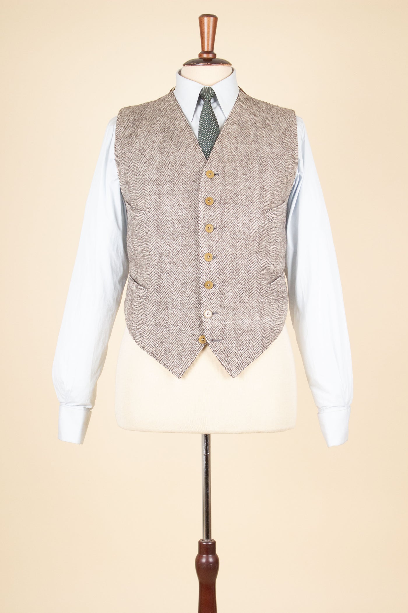 SWEDISH 1934 BESPOKE BROWN HERRINGBONE TWEED WAISTCOAT BY AB MOSSBERG. SIZE CA EU 46-48