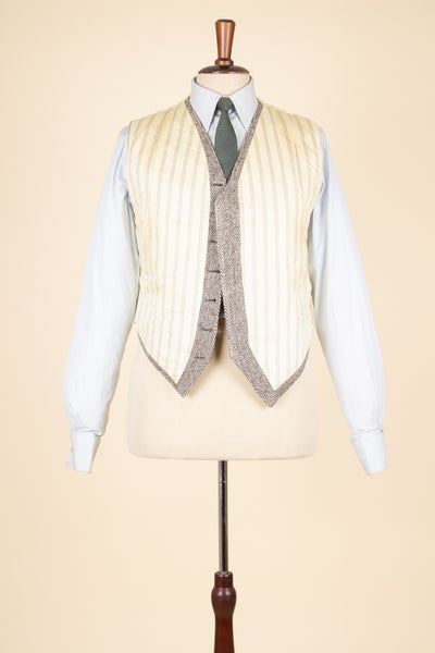 SWEDISH 1934 BESPOKE BROWN HERRINGBONE TWEED WAISTCOAT BY AB MOSSBERG. SIZE CA EU 46-48