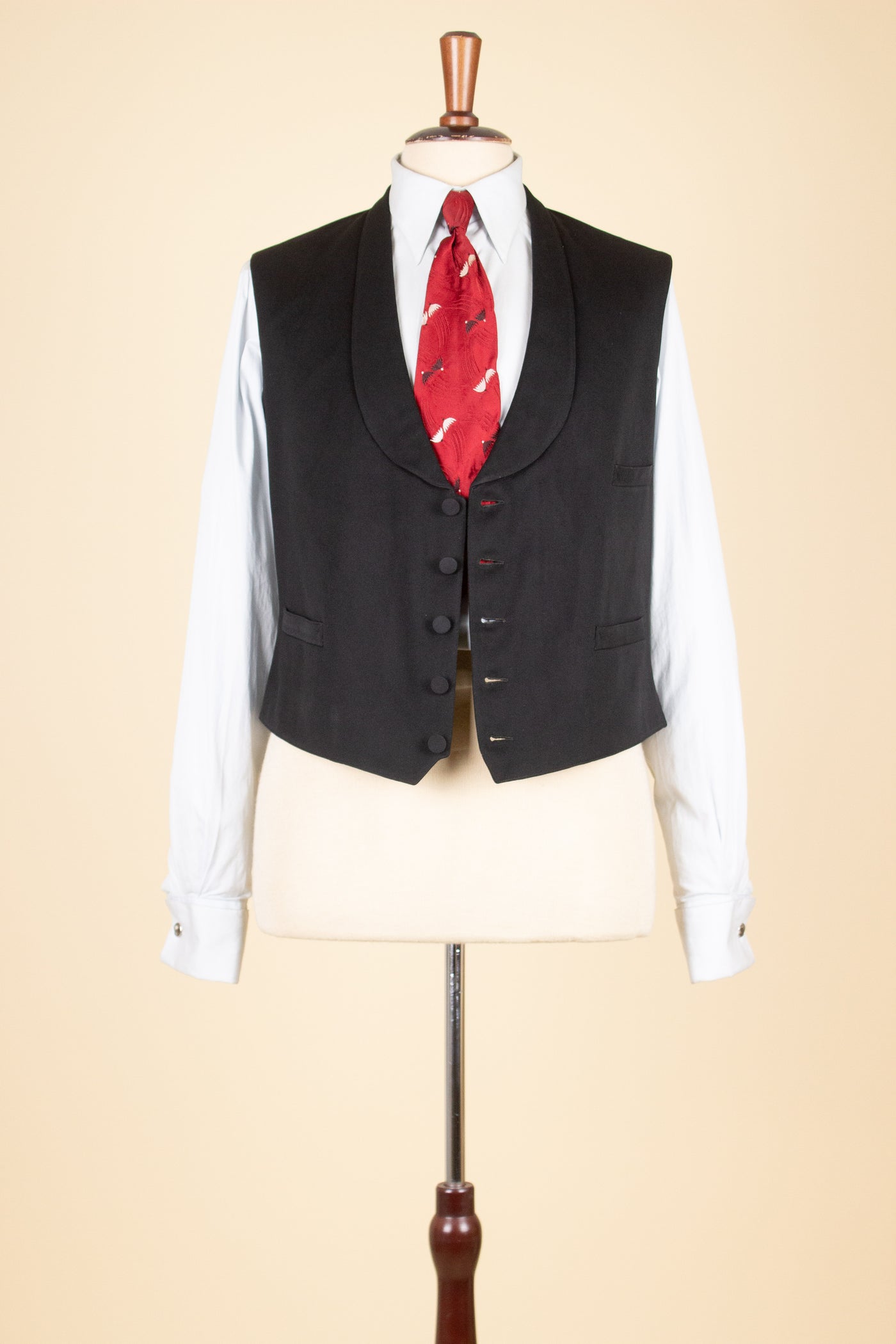 SWEDISH 1890S BLACK SHAWL LAPEL SINGLE BREASTED WAISTCOAT. SIZE CA EU 52