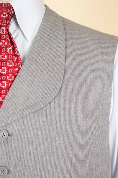 BESPOKE GREY LAPEL SINGLE BREASTED WAISTCOAT. SIZE CA EU 52-54