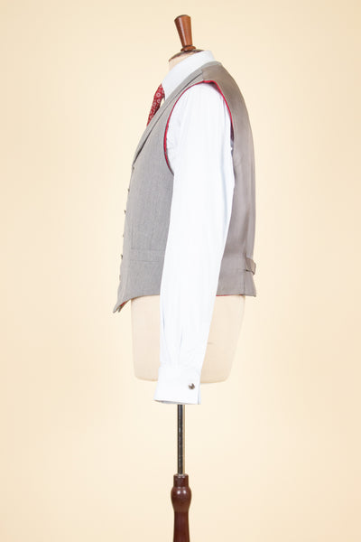 BESPOKE GREY LAPEL SINGLE BREASTED WAISTCOAT. SIZE CA EU 52-54
