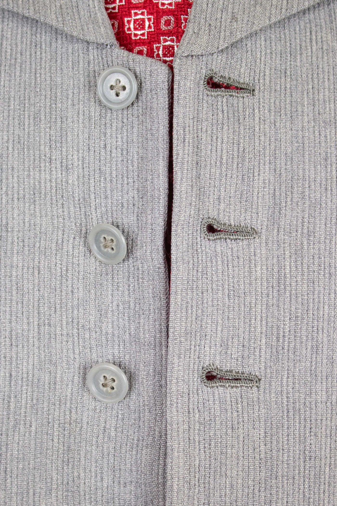 BESPOKE GREY LAPEL SINGLE BREASTED WAISTCOAT. SIZE CA EU 52-54