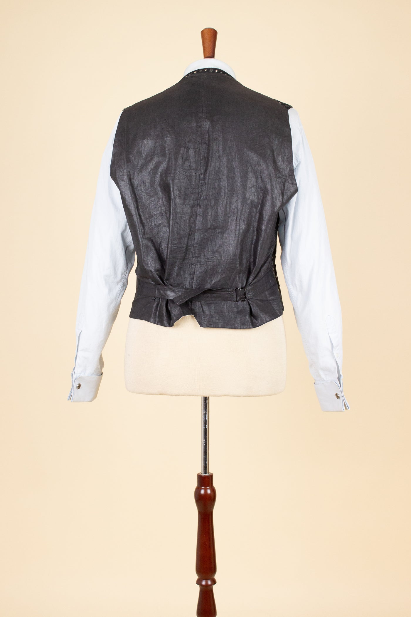 SWEDISH 1890S/1900S BLACK AND WHITE PATTERNED SINGLE BREASTED WAISTCOAT. SIZE CA EU 52