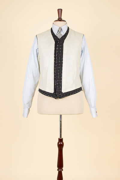 SWEDISH 1890S/1900S BLACK AND WHITE PATTERNED SINGLE BREASTED WAISTCOAT. SIZE CA EU 52